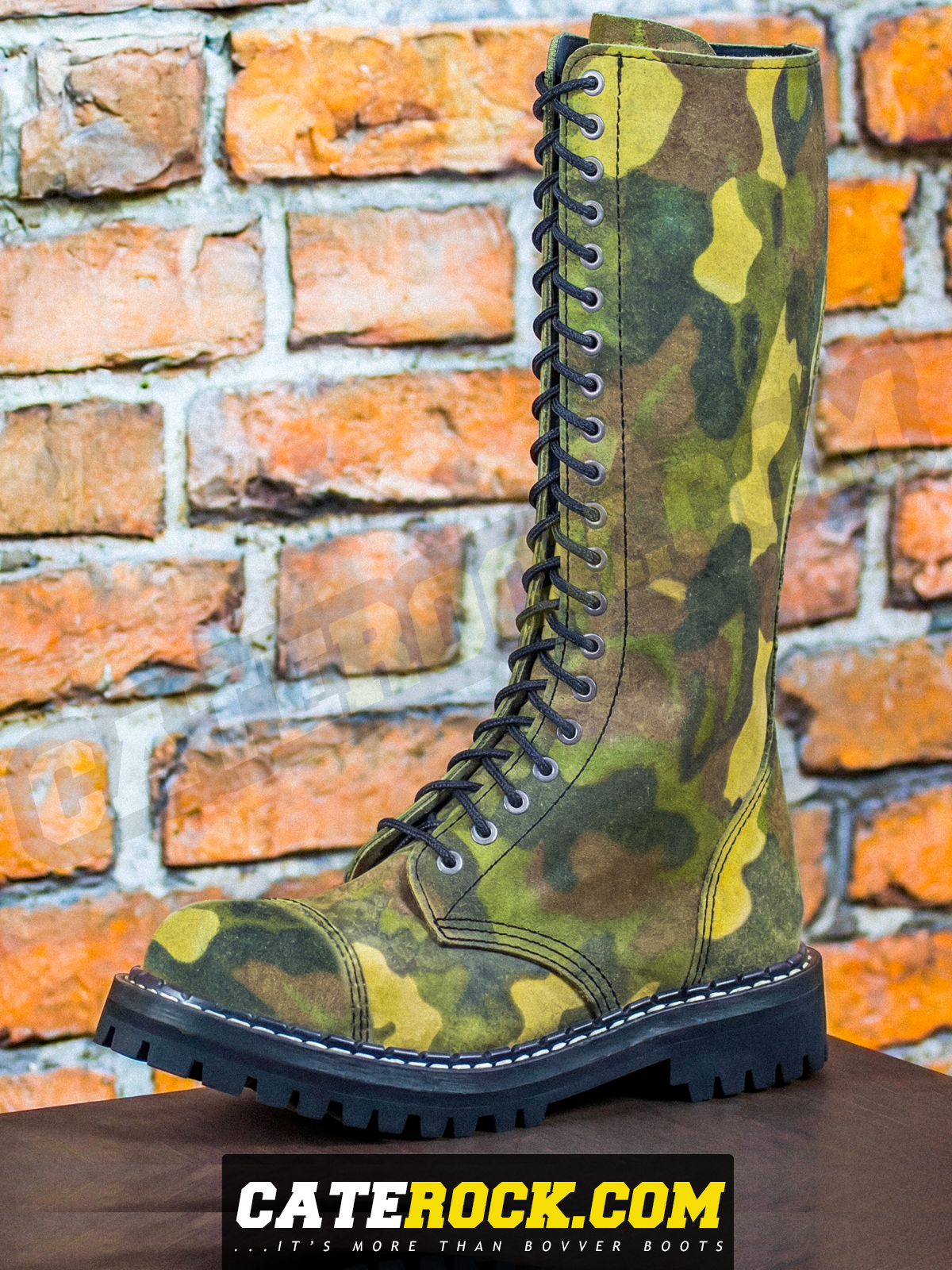 Bovver Boots 20 Eyelet (MORO)